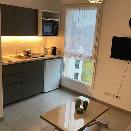 Proche Hôpitaux, 15 Mn Du Centre Apartamento